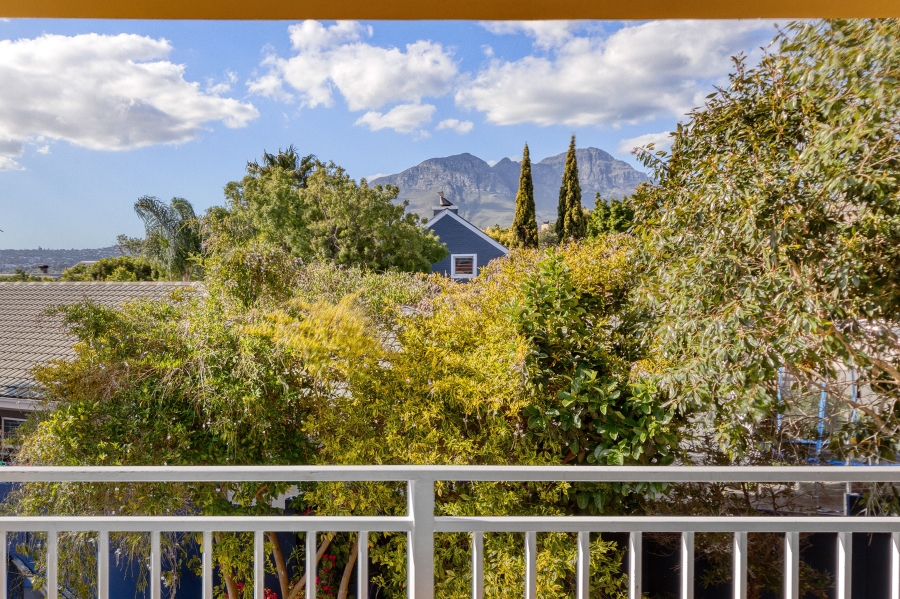 6 Bedroom Property for Sale in Olive Grove Western Cape